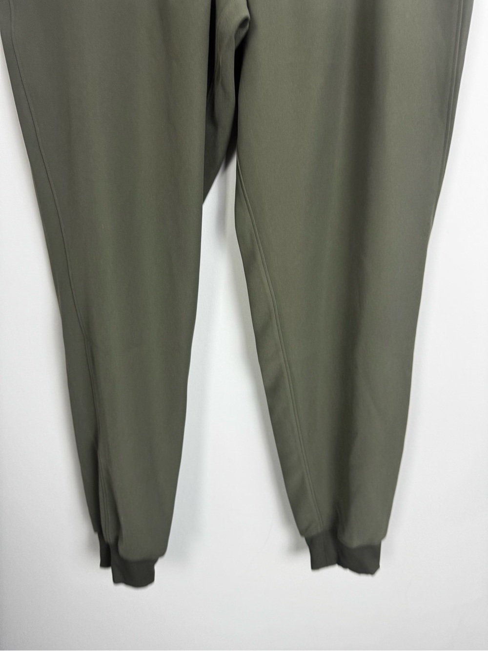 LULULEMON | NEW On the Fly Woven Jogger Pants Dark Olive Green Women’s Size 8 - Picture 5 of 10